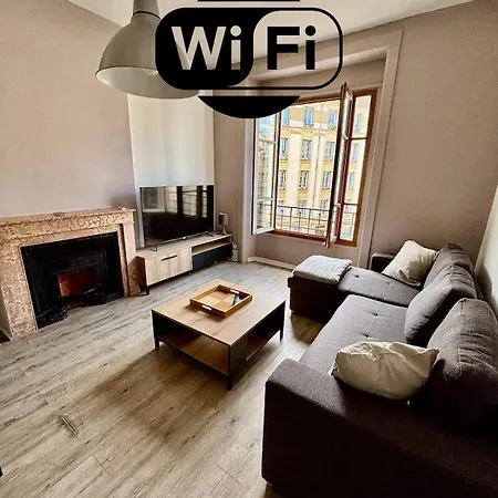 Beautiful Renovated Apartment, Internet, Tram *